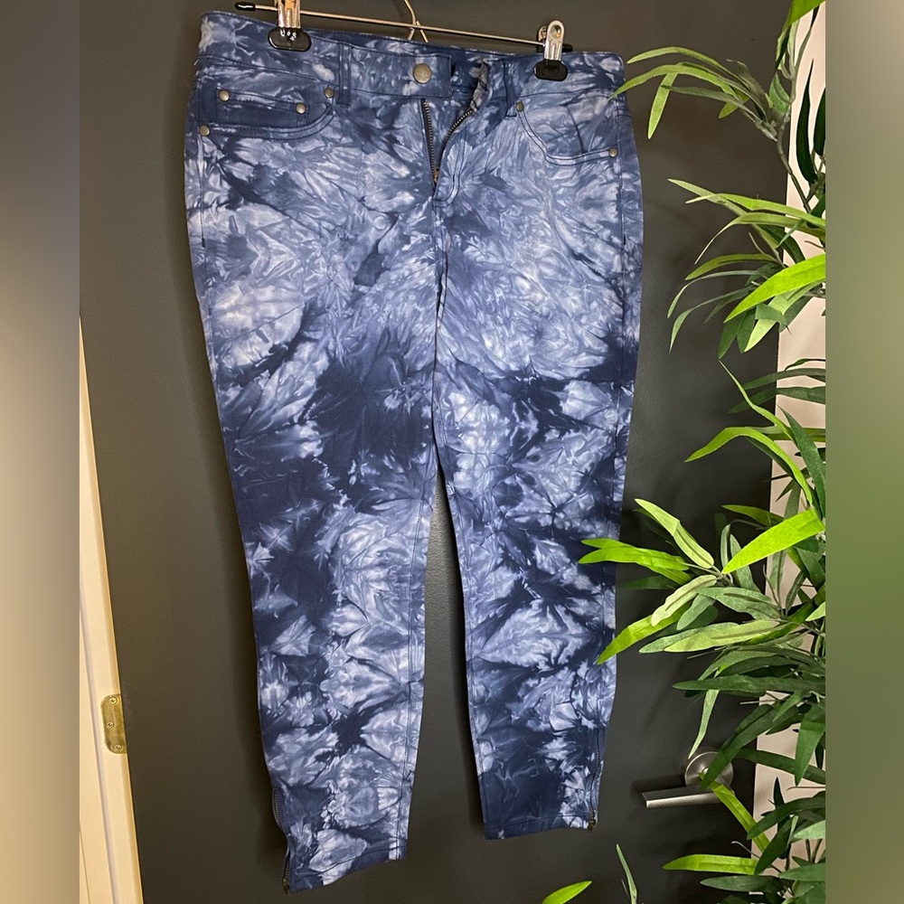 Forever 21 tie and dye ankle pants